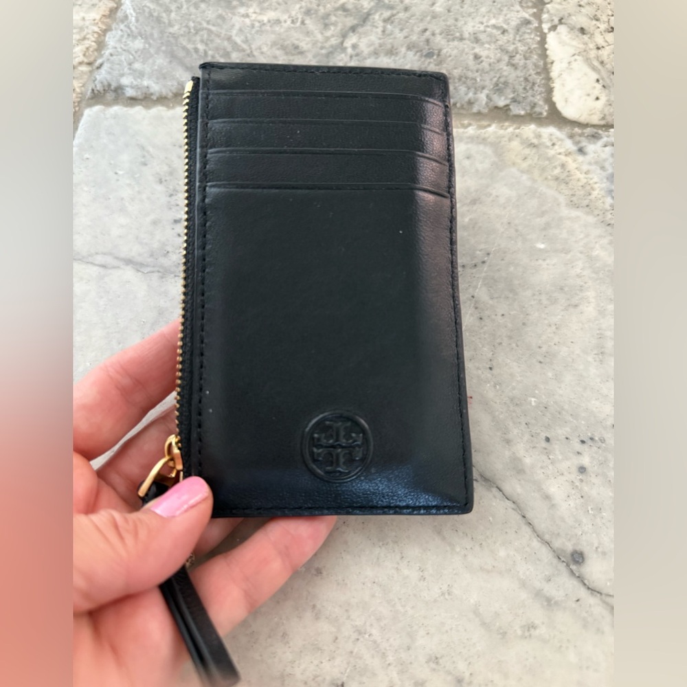 Tory Burch Quilted Card Holder - Picture 2 of 4